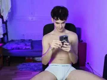 Alessioleone webcams show profile image 