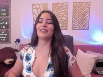 Discover our girls online shows and discover the company of countless livestreamers, with stunning shapes, sex toys and more.