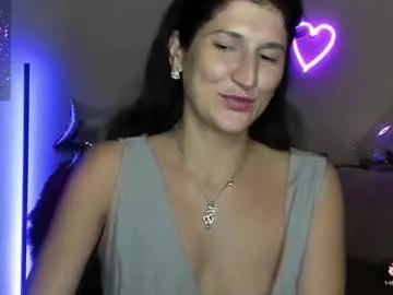 alianna_solo_kiss from Chaturbate