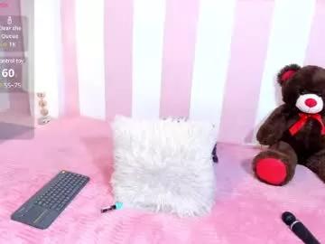 Discover our girls online shows and discover the company of countless livestreamers, with stunning shapes, sex toys and more.