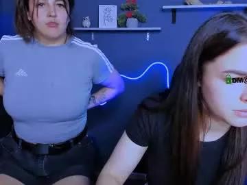 Discover our girls online shows and discover the company of countless livestreamers, with stunning shapes, sex toys and more.