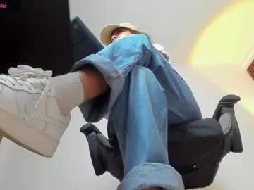 alma_fenix from Chaturbate