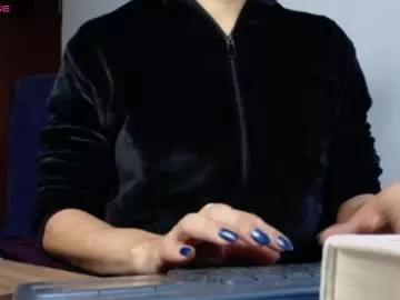 alma_sweet from Chaturbate