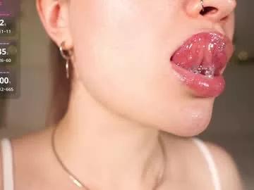 alma_yammy from Chaturbate
