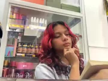 Discover our girls online shows and discover the company of countless livestreamers, with stunning shapes, sex toys and more.