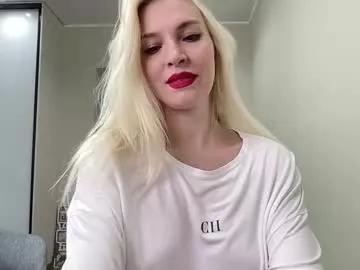 amazingkelly from Chaturbate