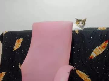 amazonbrunett_ from Chaturbate