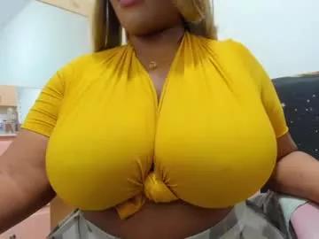 amazonbrunett_ from Chaturbate