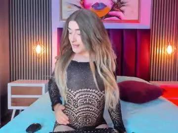 Discover our girls online shows and discover the company of countless livestreamers, with stunning shapes, sex toys and more.