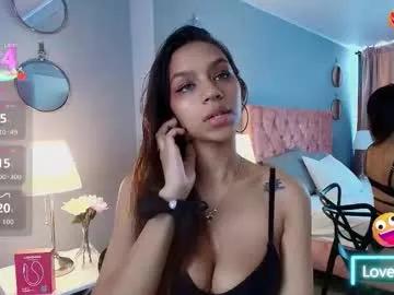 Discover our girls online shows and discover the company of countless livestreamers, with stunning shapes, sex toys and more.