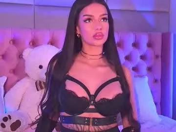 Discover our girls online shows and discover the company of countless livestreamers, with stunning shapes, sex toys and more.