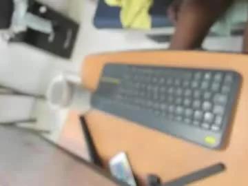 Anamyle24 webcams show profile image 