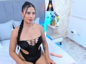 Discover our girls online shows and discover the company of countless livestreamers, with stunning shapes, sex toys and more.