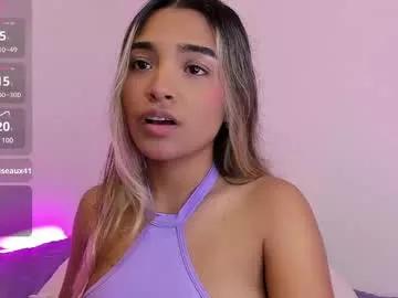 annebull_ from Chaturbate