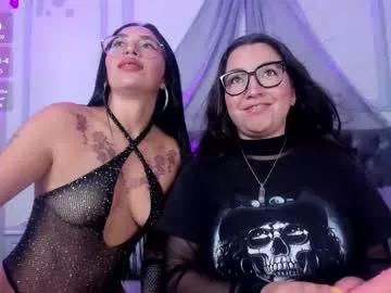 annia_paris from Chaturbate