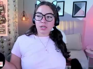 annia_paris from Chaturbate