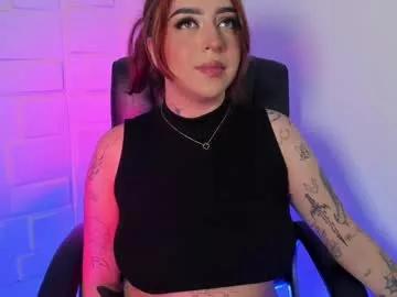 Discover our girls online shows and discover the company of countless livestreamers, with stunning shapes, sex toys and more.
