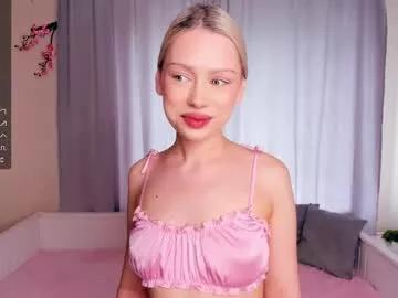 annneloveee from Chaturbate