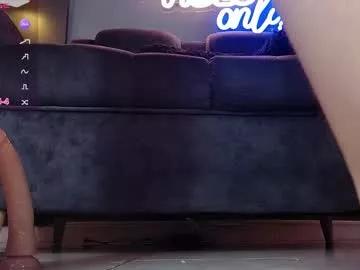 anny_loves from Chaturbate