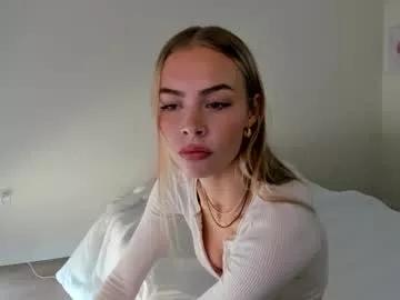 Photos of ariah_is_blonde from Chaturbate is Freechat
