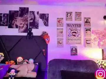 Discover our girls online shows and discover the company of countless livestreamers, with stunning shapes, sex toys and more.
