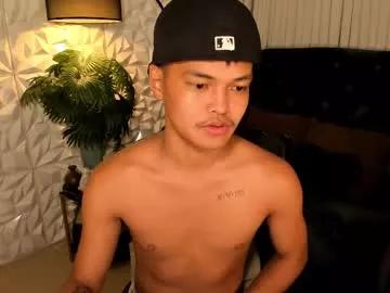 asianhugescott from Chaturbate