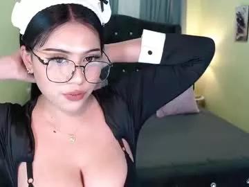 asias_hotkiara from Chaturbate