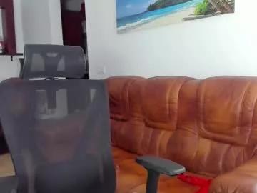 avapinkqueen from Chaturbate