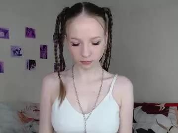 b4by_emilia from Chaturbate