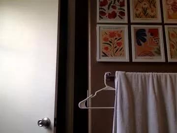 b4nnysturntoo from Chaturbate