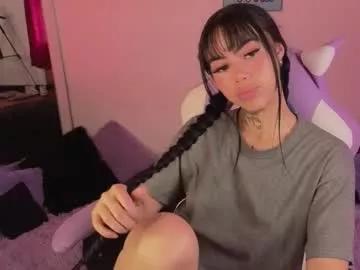 babee_04 from Chaturbate