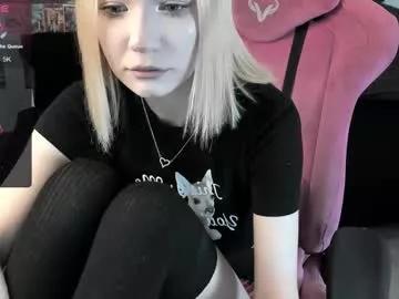 broodmommyy3 from Chaturbate