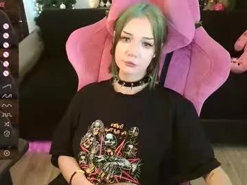 broodmommyy3 from Chaturbate