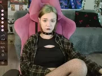 broodmommyy3 from Chaturbate