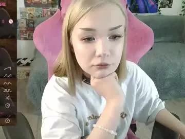 broodmommyy3 from Chaturbate