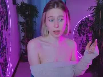 brook1yn_white from Chaturbate