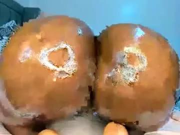 bubble_big_booty from Chaturbate