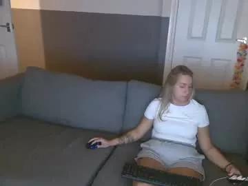 bunnyela from Chaturbate