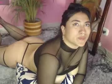 bunnyemilyr0s33 from Chaturbate