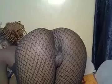 ceepretty from Chaturbate