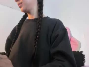 Charlottelam2 webcams show profile image 