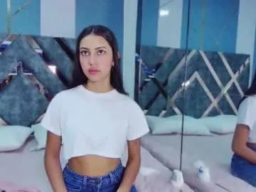 Discover our girls online shows and discover the company of countless livestreamers, with stunning shapes, sex toys and more.
