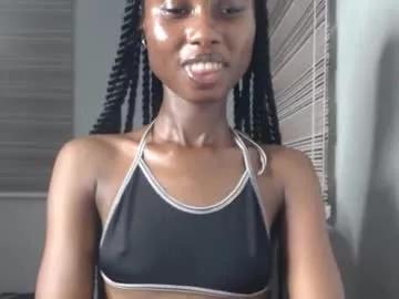 choco_petitqueen from Chaturbate