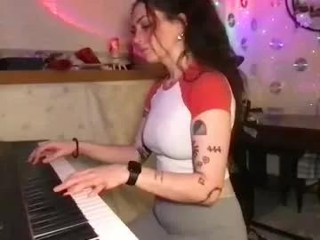 cinnamonpeaches from Chaturbate