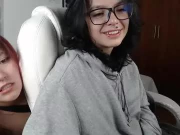 Check out our lesbian live performances and explore the company of multiple streamers, with hot bodies, dildos and more.