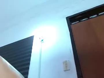 colombianmiilf_ from Chaturbate
