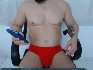 corolaxxl from Chaturbate