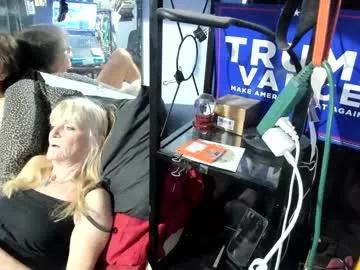 cricket_black from Chaturbate