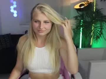 Crystal_blond webcams show profile image 