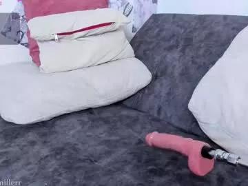 Discover our girls online shows and discover the company of countless livestreamers, with stunning shapes, sex toys and more.
